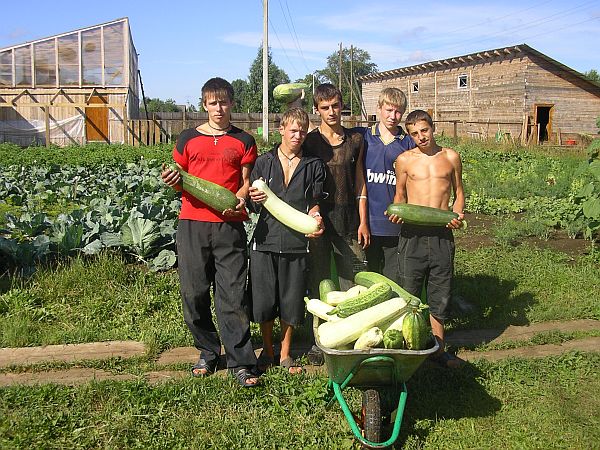 «Школа фермеров» превращает сирот в предпринимателей